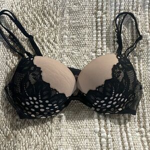 VS lace bra